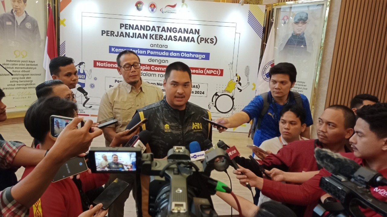 Menpora Dito Ariotedjo