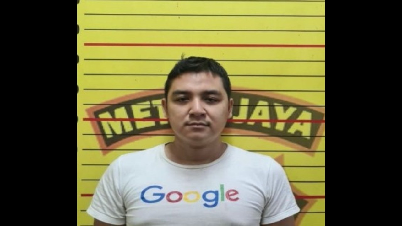 Pengemudi mobil yang melakukan aksi koboi. (Foto: Tangkap layar Instagram Jakartaselatan24jam)