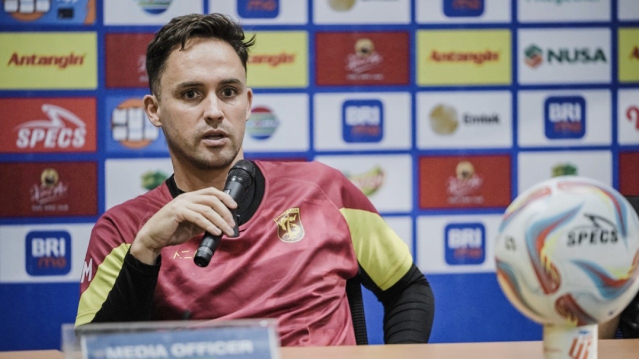 Pelatih Persebaya, Paul Munster