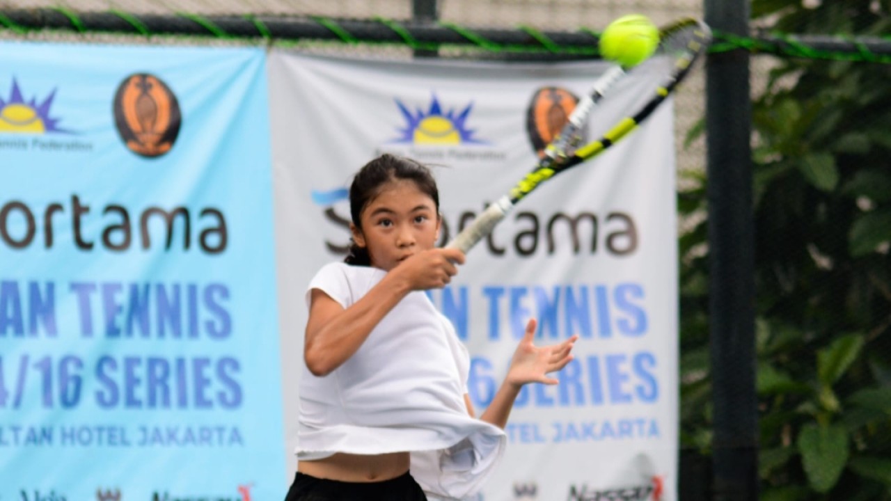 Petenis tuan rumah, Nadine Ashlee Tio