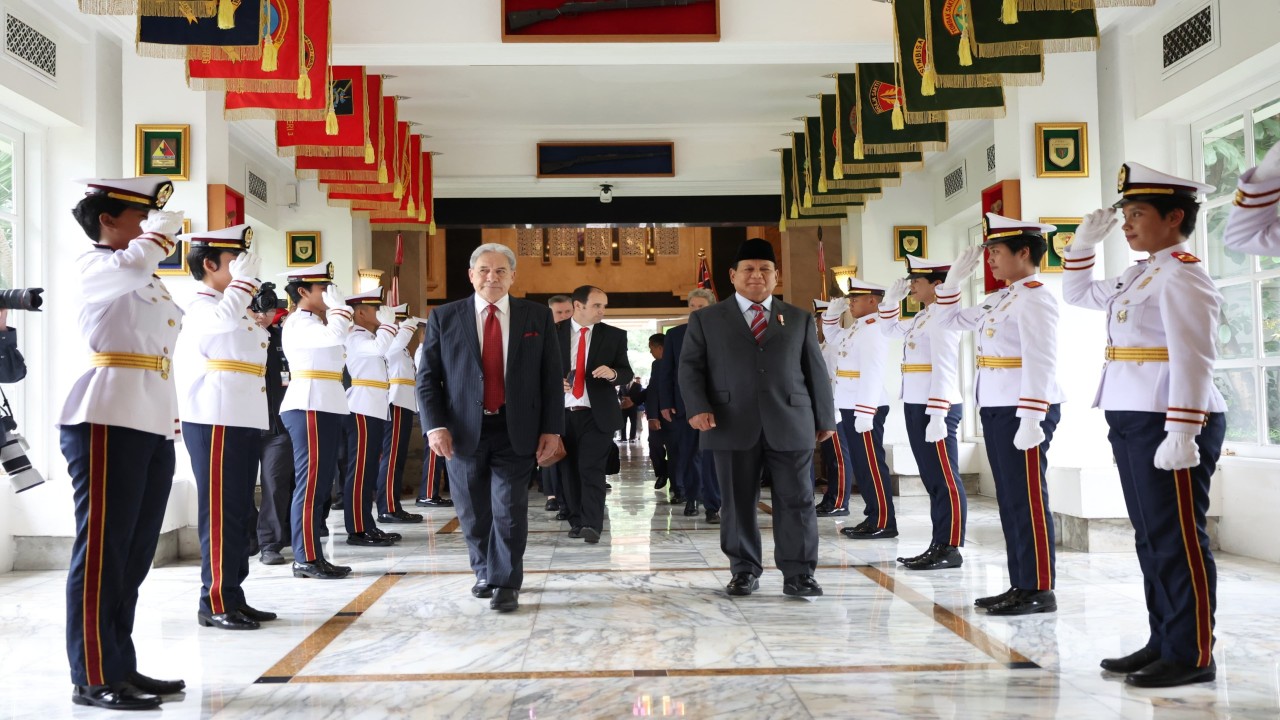 Menteri Pertahanan RI, Prabowo Subianto, menerima kunjungan kehormatan dari Menteri Luar Negeri Selandia Baru, H.E. Mr. Winston Peters.