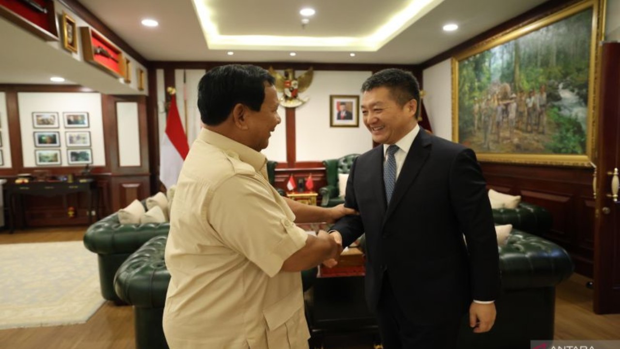 Menteri Pertahanan RI Prabowo Subianto bersama Presiden China Xi Jinping. (Foto: Antara)