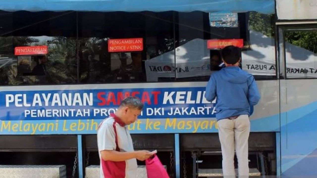 Ilustrasi. Gerai Samsat keliling. (Foto: ANTARA FOTO/Putu Indah Savitri/sgd/Spt/am)