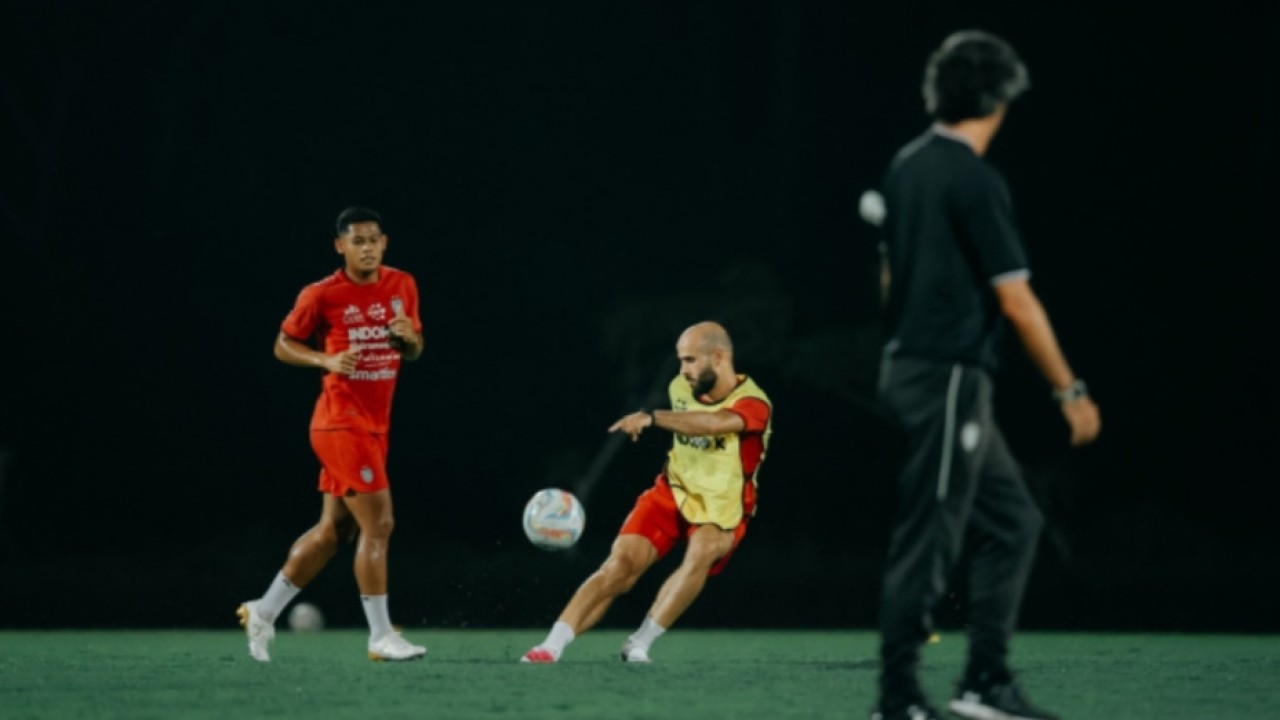Skuad Bali United jalani latihan