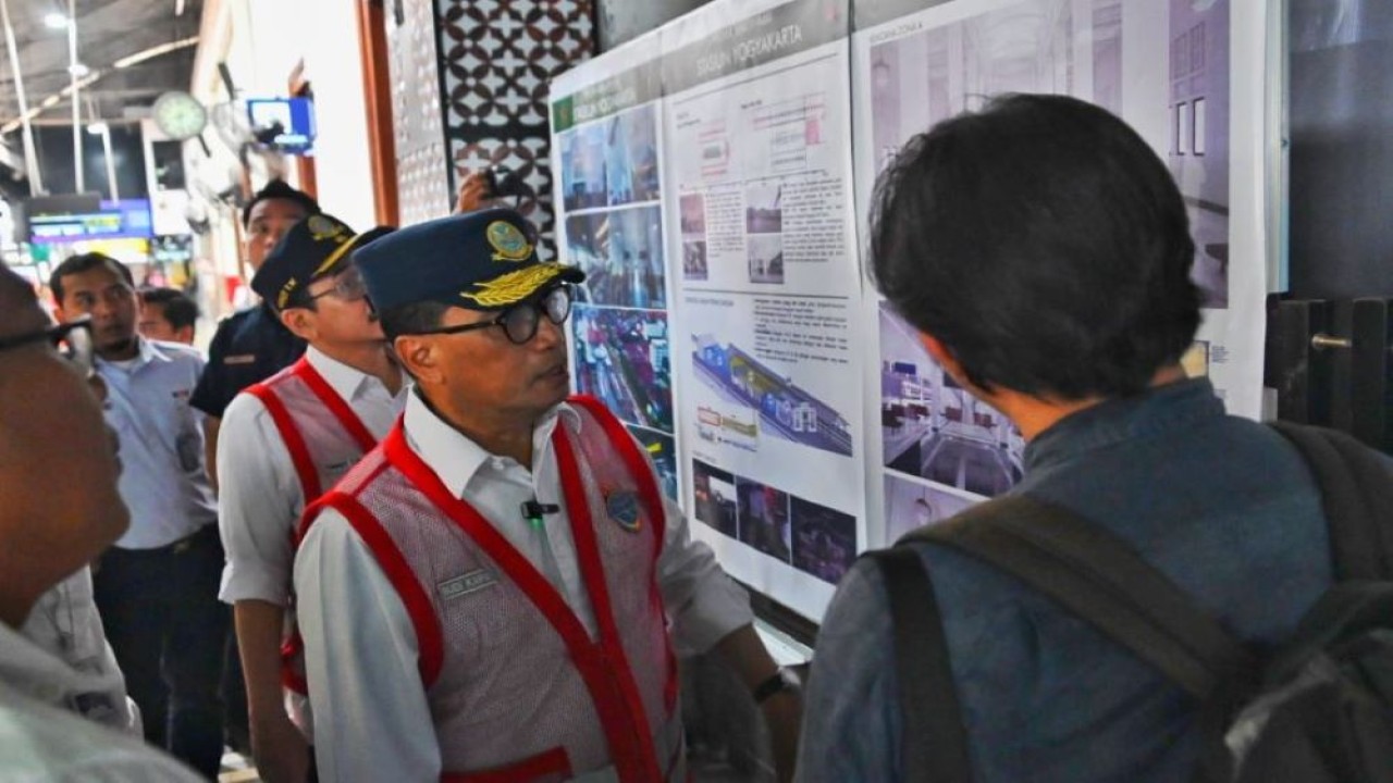 Kemenhub akan mempercantik serta memperindah (beautifikasi) dua stasiun kereta api bersejarah yakni Stasiun Klaten dan Stasiun Lempuyangan. (Foto: BKIP Kemenhub)