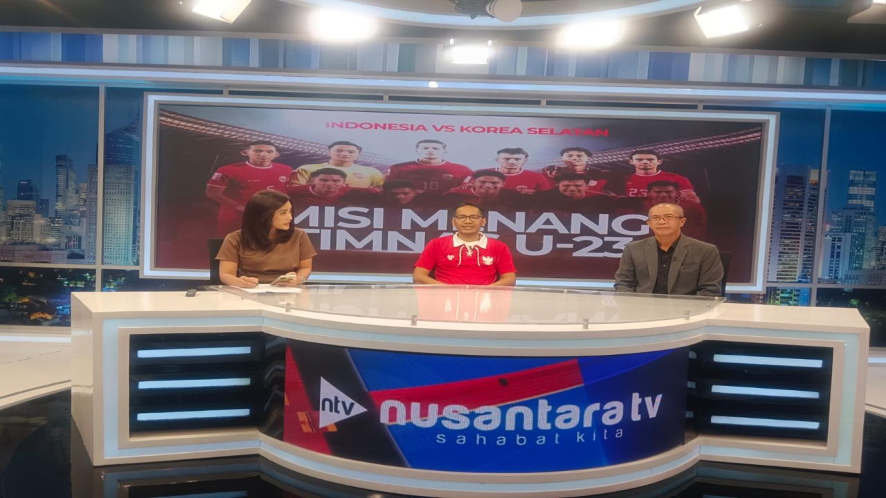 Akmal Marhali dan Anton Sanjoyo dalam program NTV Prime di NusantaraTV, Kamis (25/4/2024). (Nusantaratv..com)