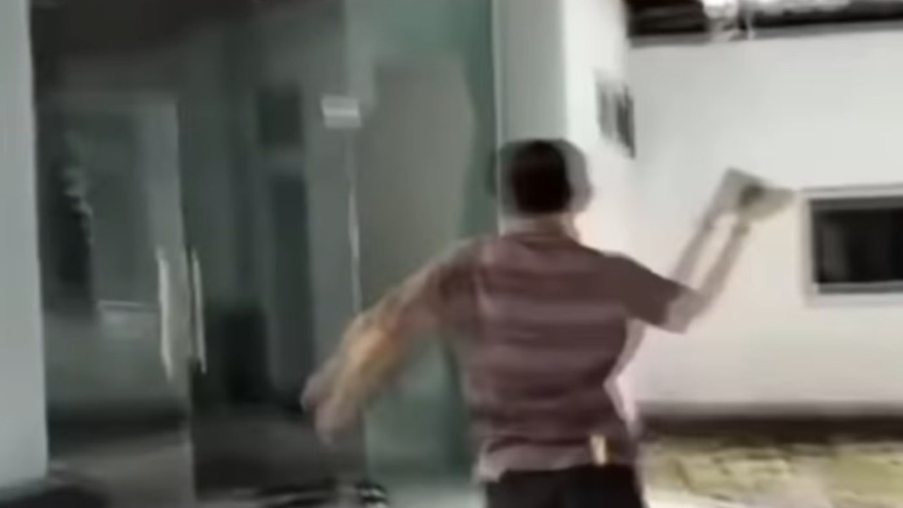 Anggota DPRD Ngamuk. (Tangkap layar)