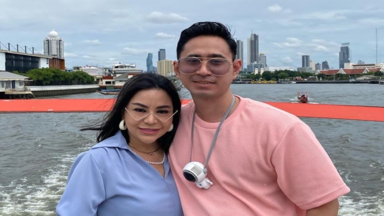 Anisa Bahar dan Edwin Bahari (Instagram @anisa_bahar_new)