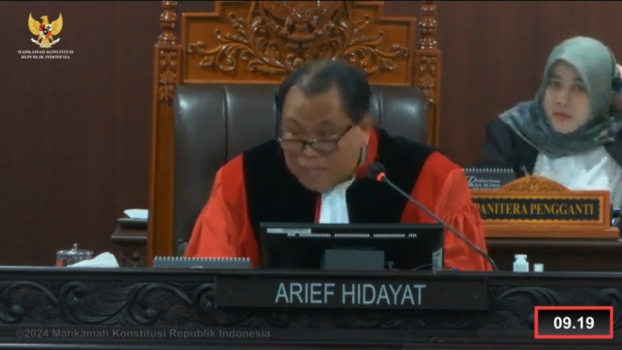 Hakim MK Arief Hidayat. (YouTube)