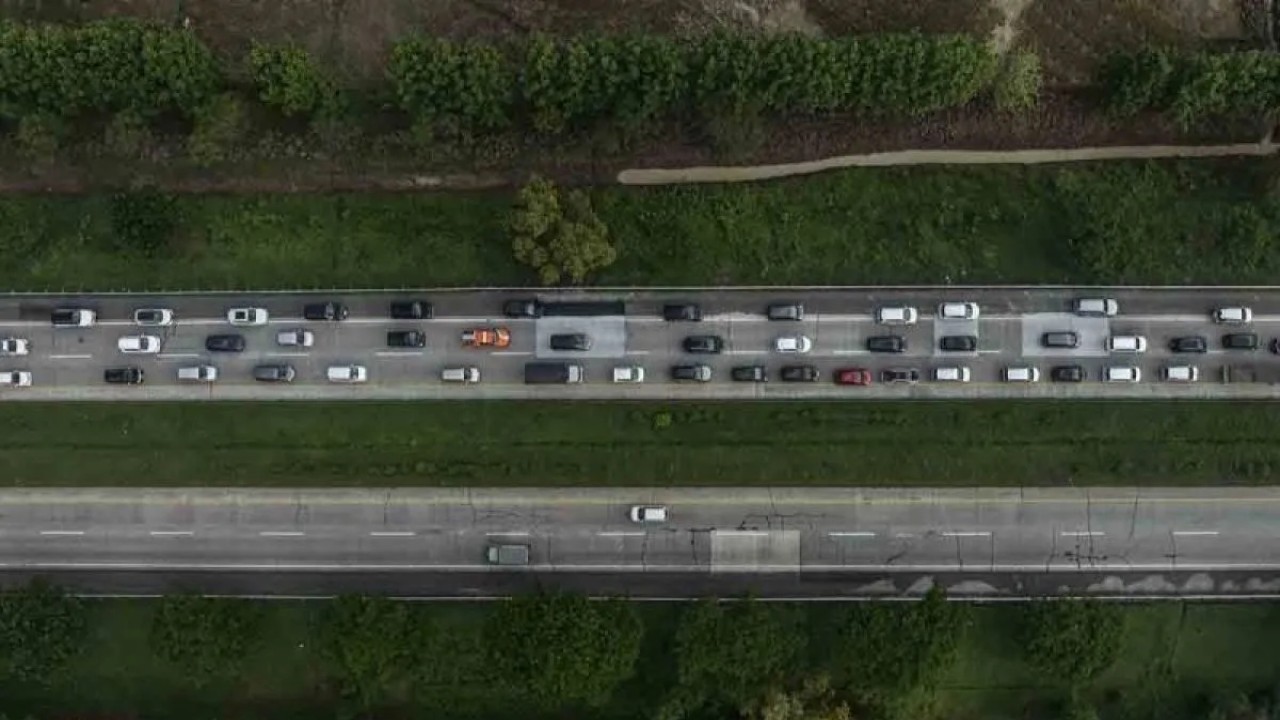 Arus mudik di Jalan Tol Cipali. (Antara)