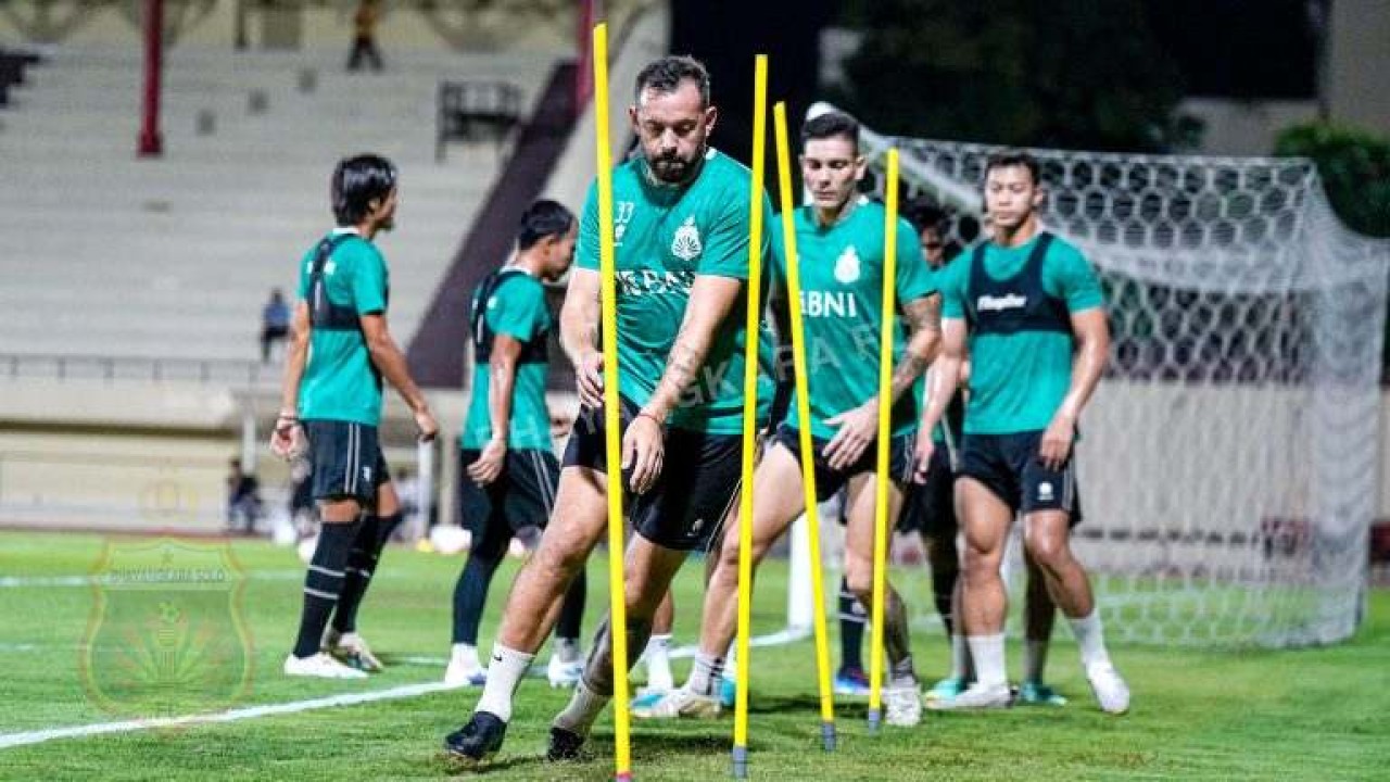 Bhayangkara FC saat latihan. (Situs Bhayangkara FC)