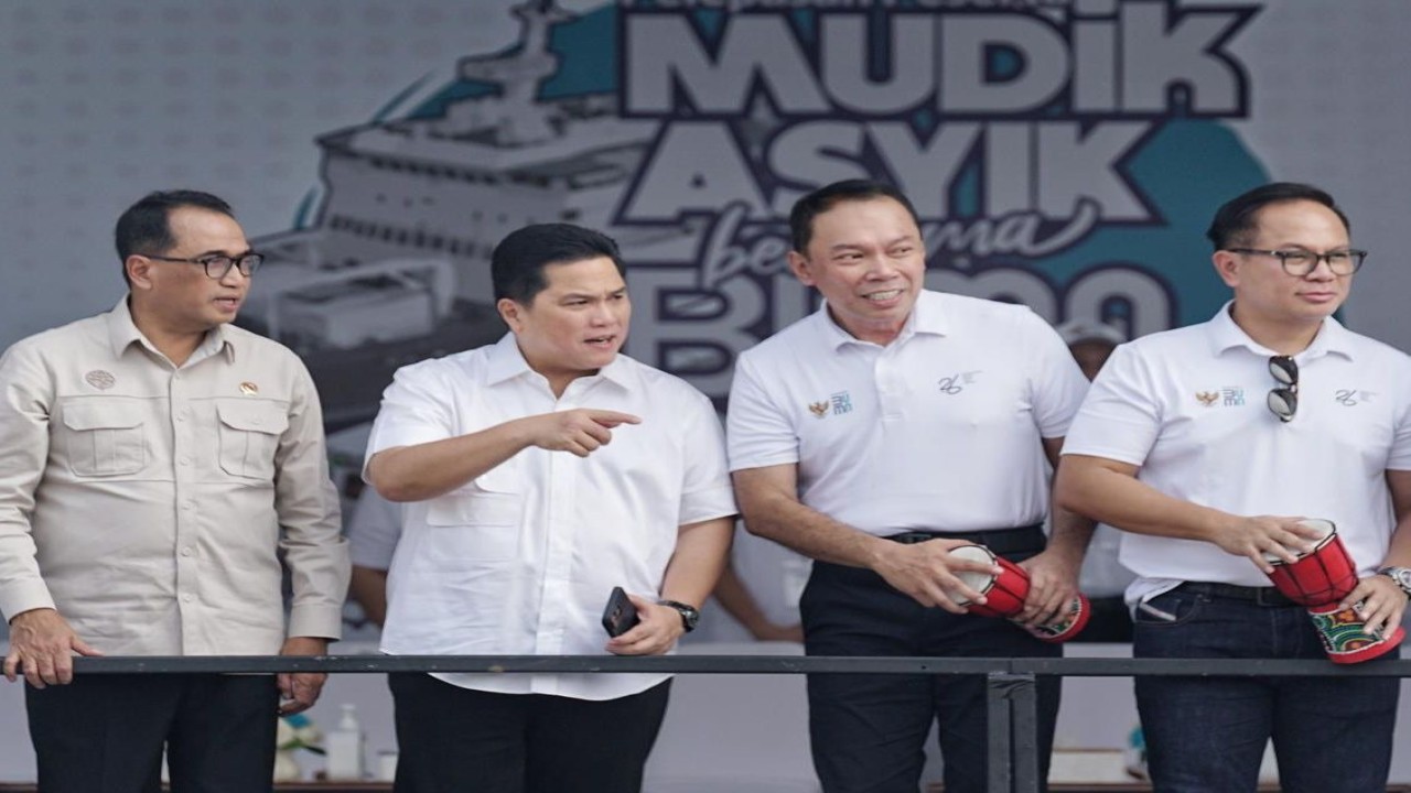 Menteri BUMN Erick Thohir bersama Menhub Budi Karya Sumadi dan jajaran BUMN melepas keberangkatan 94.753 pemudik peserta Program Mudik Gratis BUMN 2024 di Monas/ist