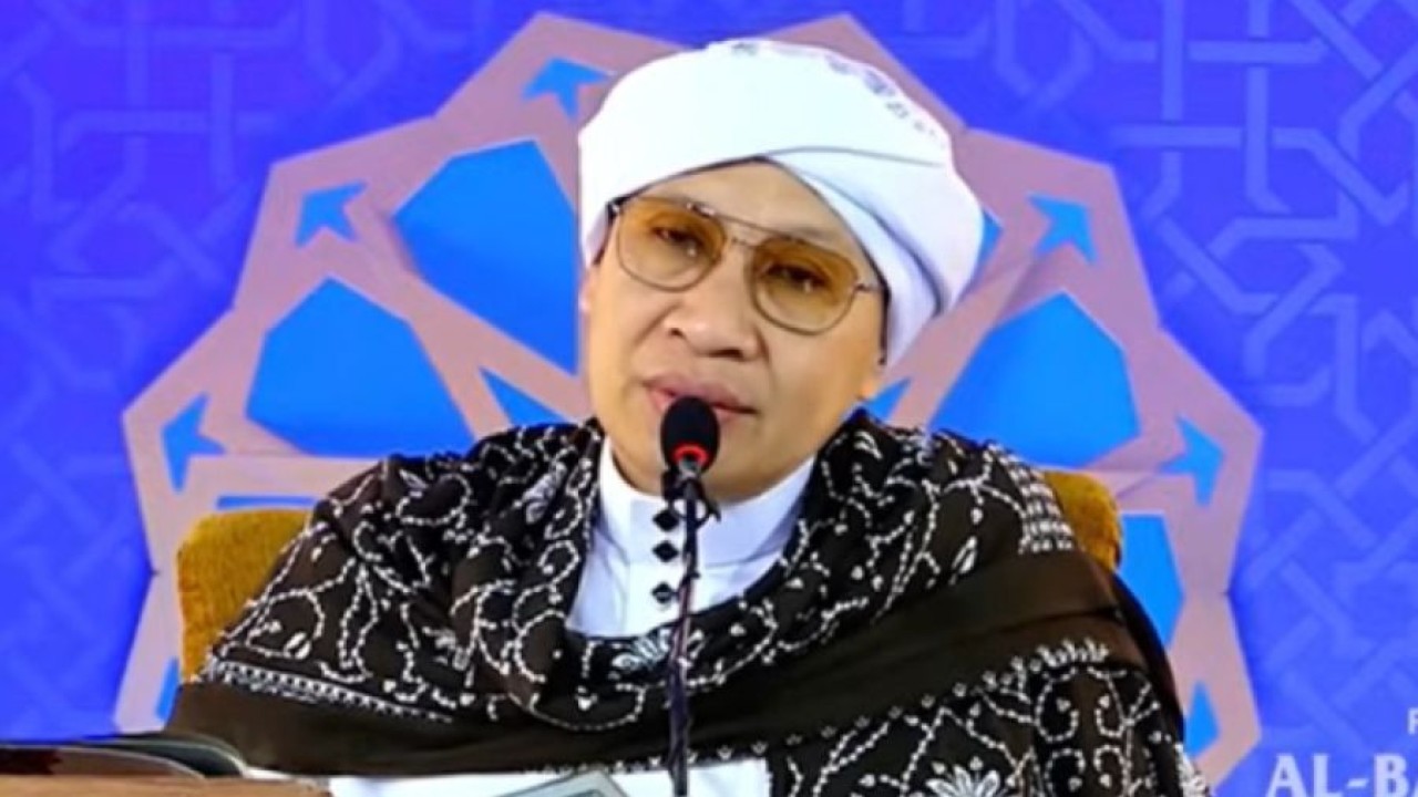 Buya Yahya (YouTube Al-bahjah tv)