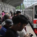 Commuter Line-1713186200