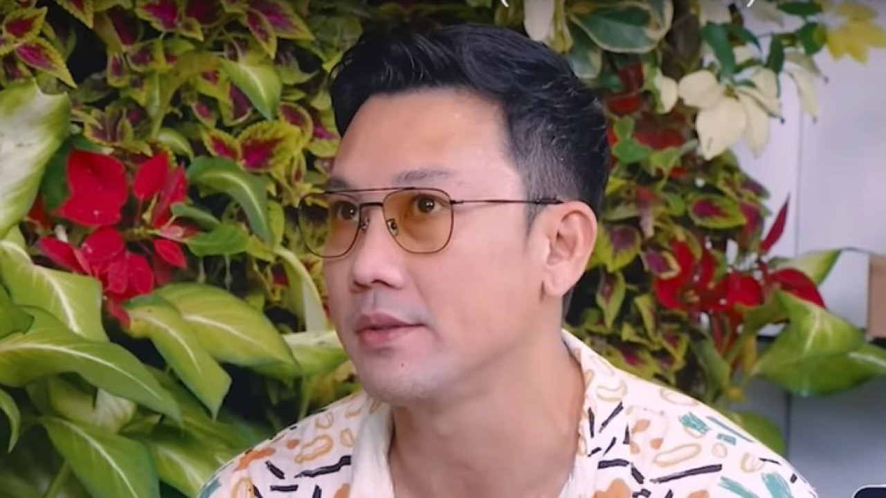 Denny Sumargo (YouTube)