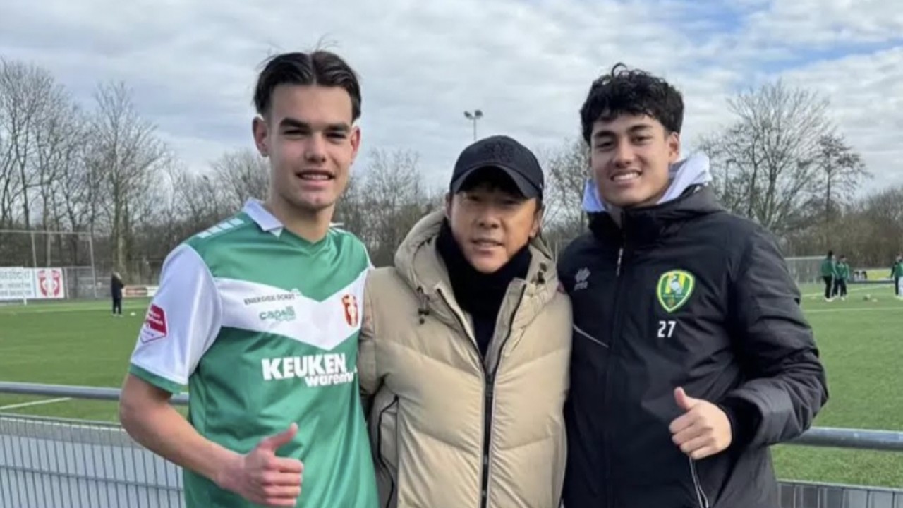 Jens Raven bersama Shin Tae-yong dan Rafael Struick