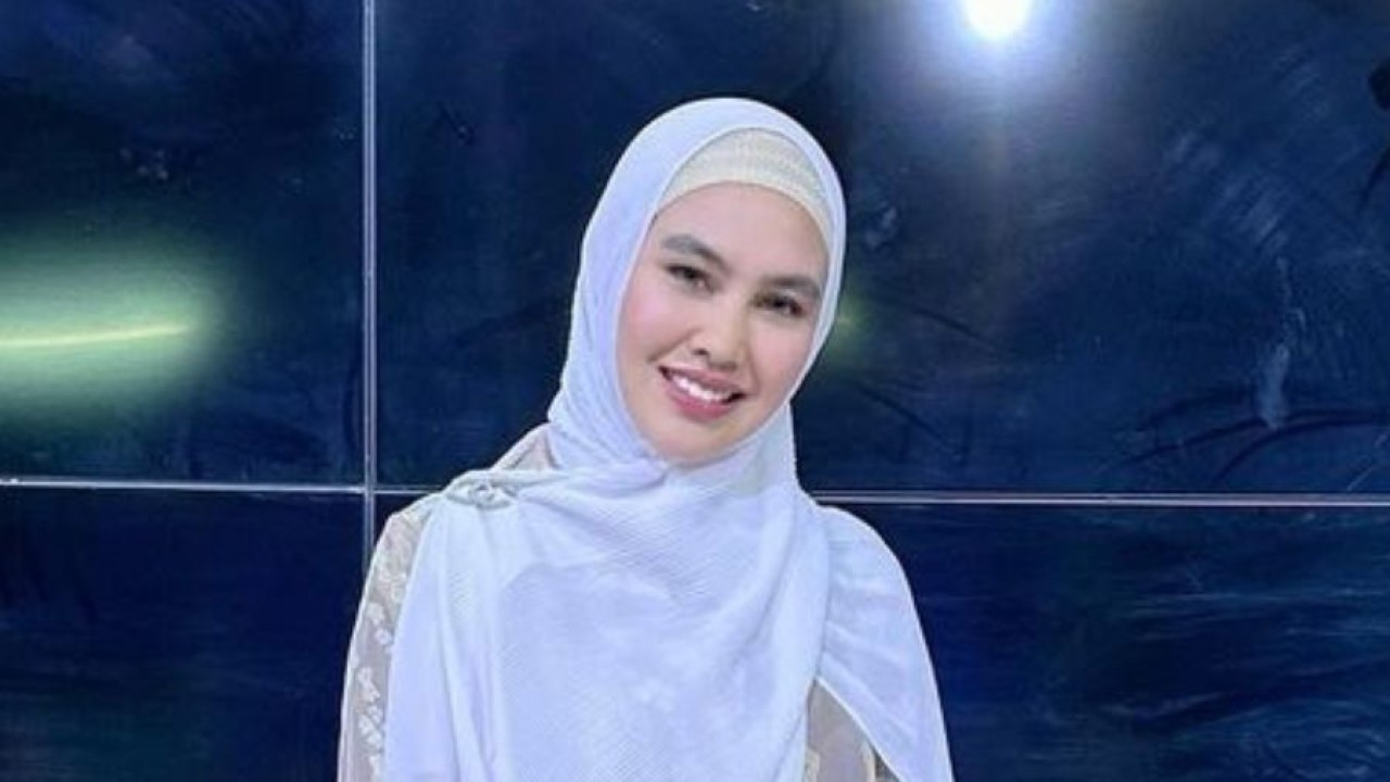 Kartika Putri  (Instagram @kartikaputriworld)