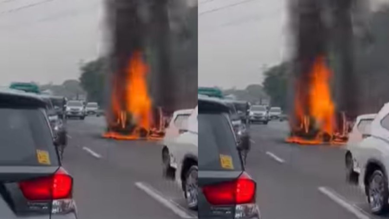 Kecelakaan di tol Cikampek (Instagram)