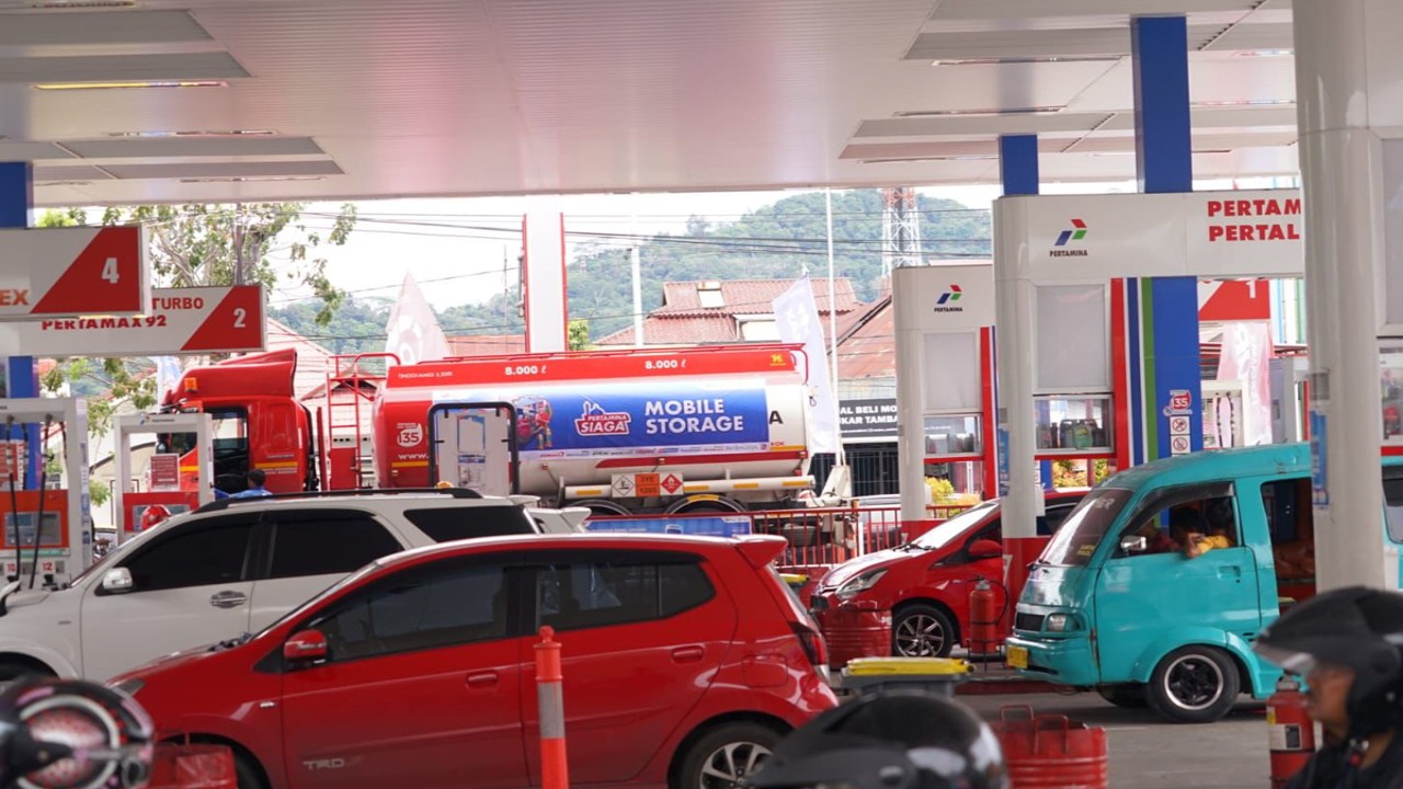 PT Pertamina Patra Niaga, Sebagai Subholding Commercial & Trading PT Pertamina (Persero) mencatat konsumsi bahan bakar minyak (BBM) pada masa mudik Hari Raya Idulfitri 1445 H, tepatnya per Kamis (4/4) pada H-6 melonjak dibandingkan hari biasa.