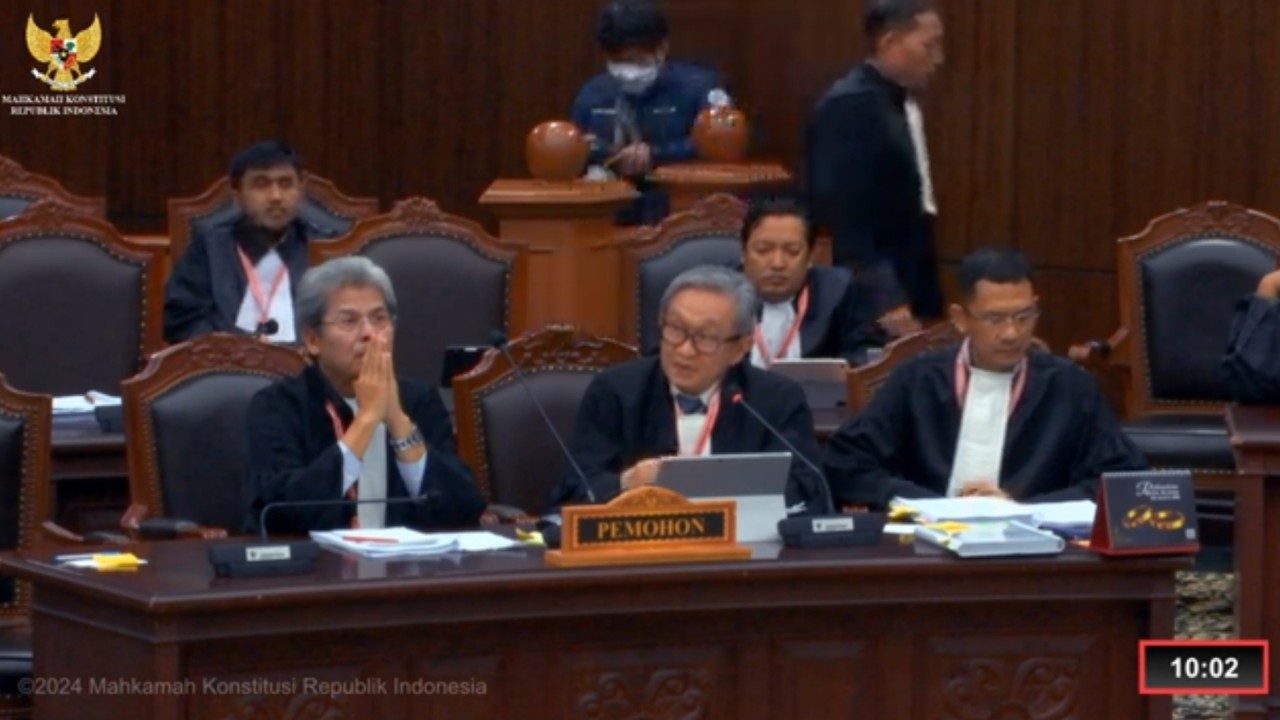 Kuasa hukum Ganjar-Mahfud. (YouTube)