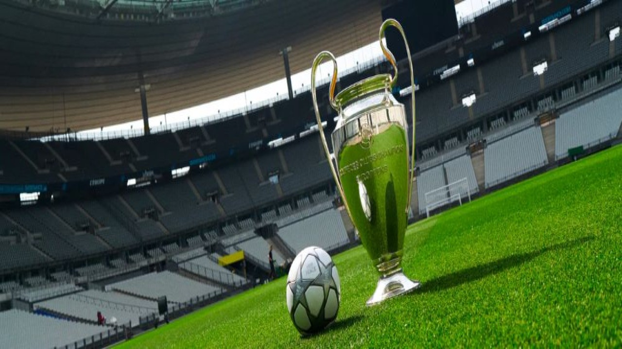 Piala dan Bola Liga Champions (Foto: website uefa.com)