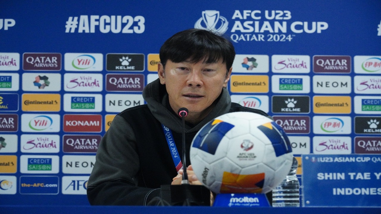 Pelatih Timnas Indonesia U-23, Shin Tae-yong dalam jumpa pers jelang pertandingan melawan Korea Selatan di perempat final Piala Asia U-23 2024. (dok PSSI)
