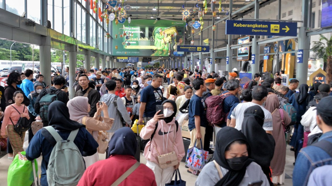 1,18 Juta Orang Mudik Gunakan Angkutan Umum H-3 Lebaran 2024/Kemenhub