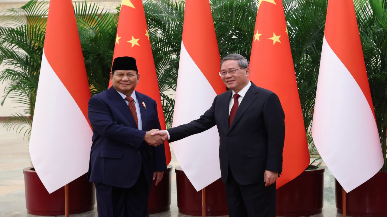 Menteri Pertahanan RI Prabowo Subianto melakukan kunjungan kehormatan kepada Perdana Menteri China H.E. Li Qiang, di Beijing