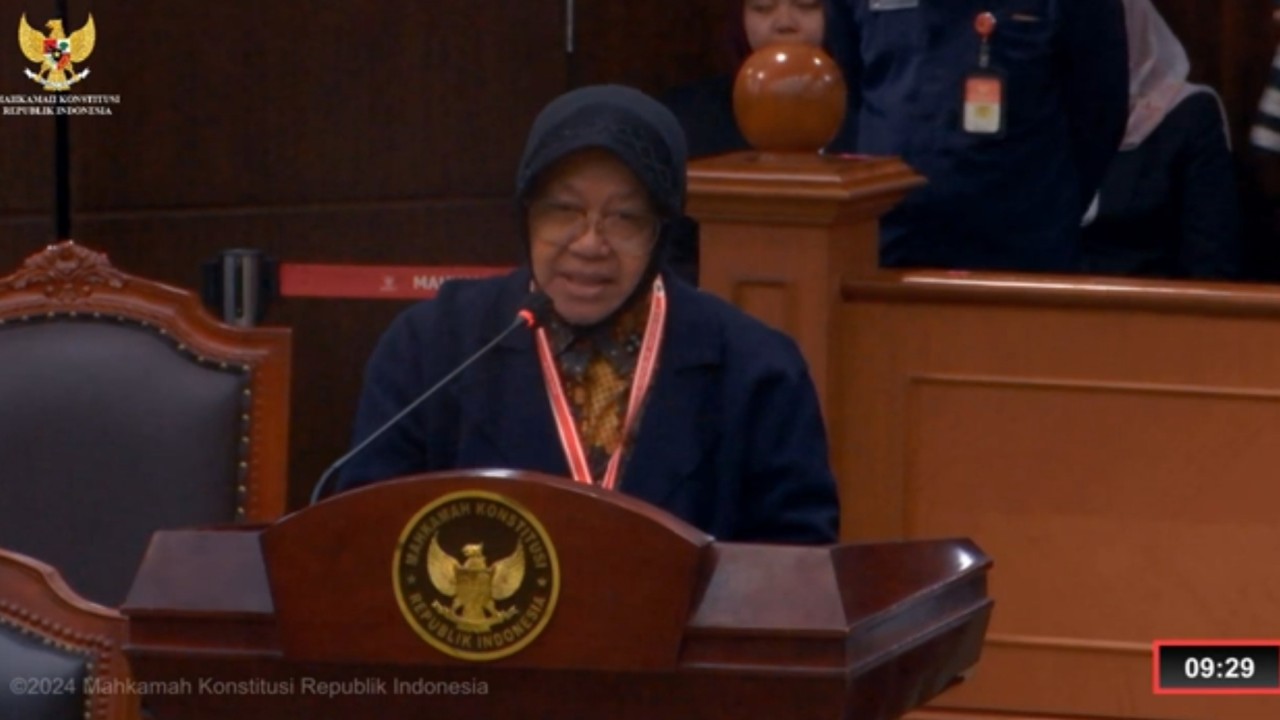 Menteri Sosial Tri Rismaharini di sidang sengketa hasil Pilpres 2024 di Mahkamah Konstitusi. (YouTube)