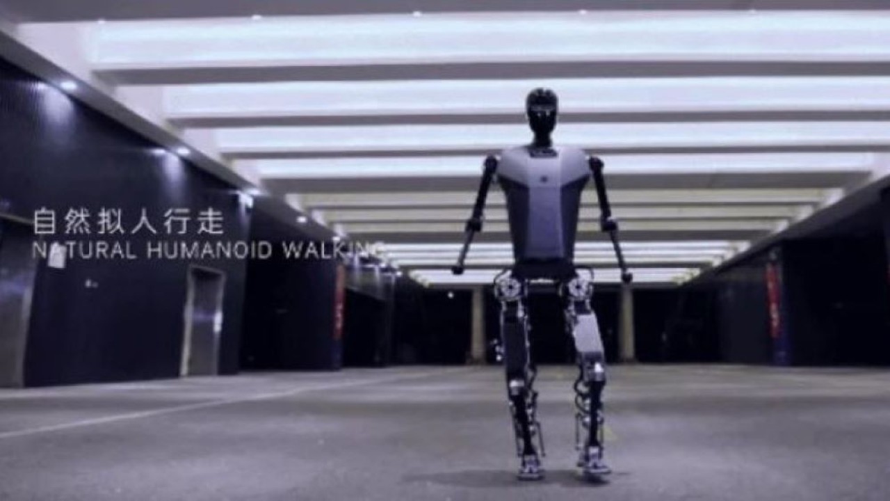 Robot humanoid ini sanggup berlari seperti manusia dengan kecepatan 6 kilometer per jam. (Foto: Gizmochina)