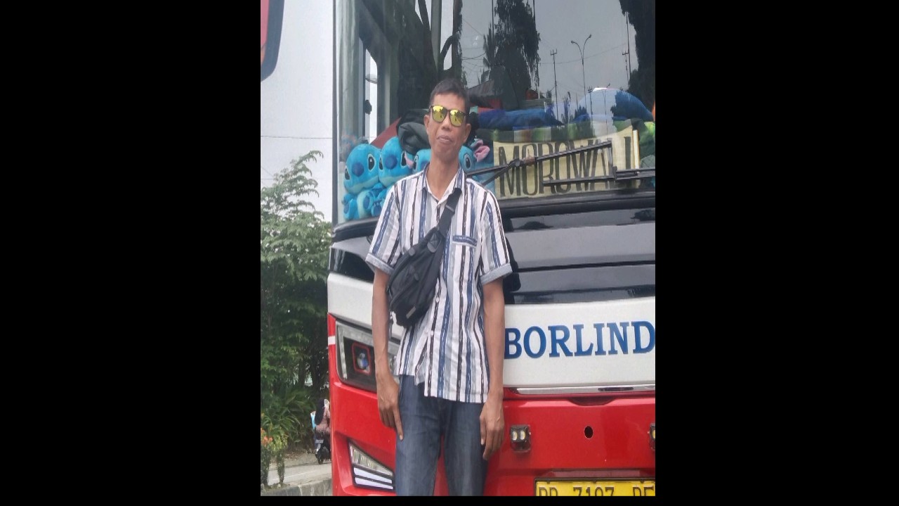 Sopir bus yang mendapatkan donasi 100 juta, M.Satir