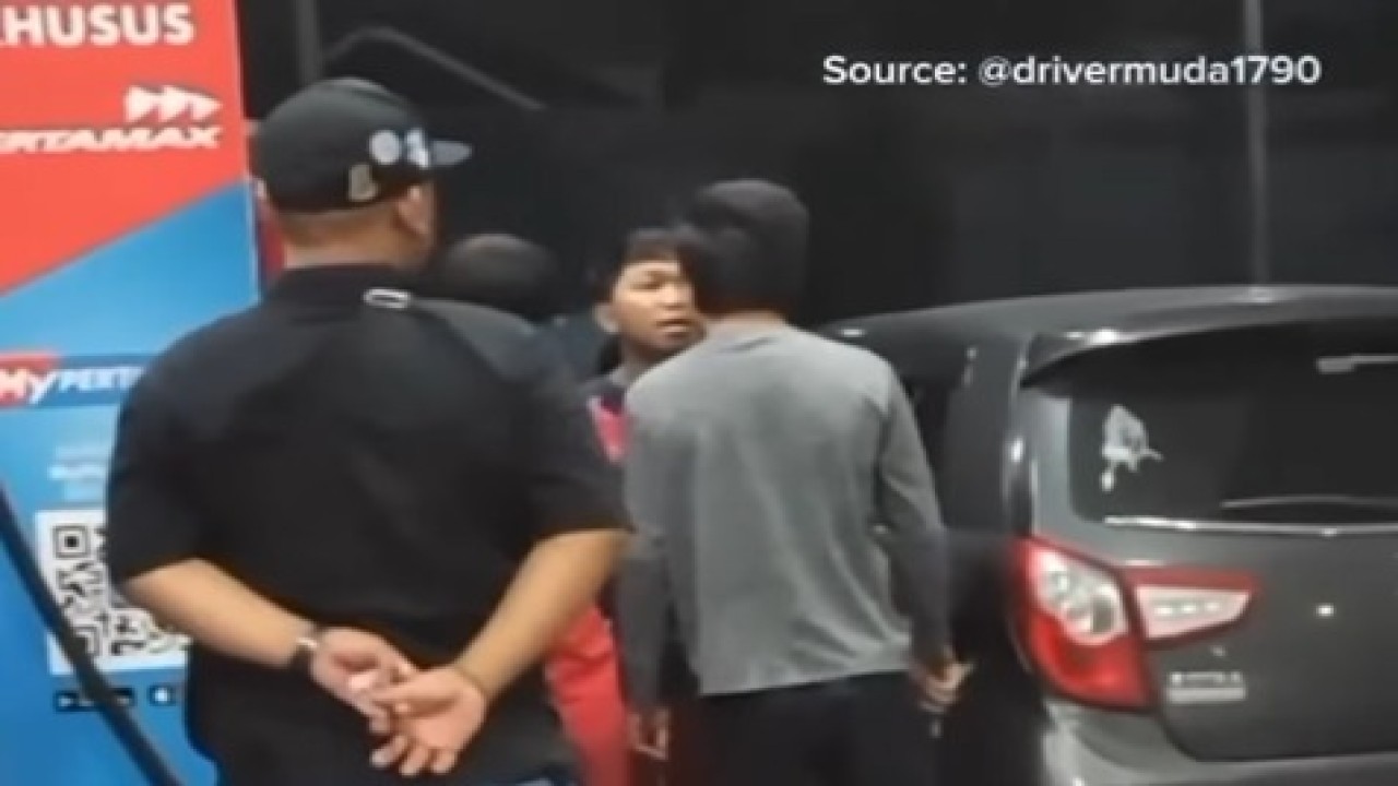 Tangkap layar - Seorang pengemudi mobil marah ke petugas SPBU. (instagram)