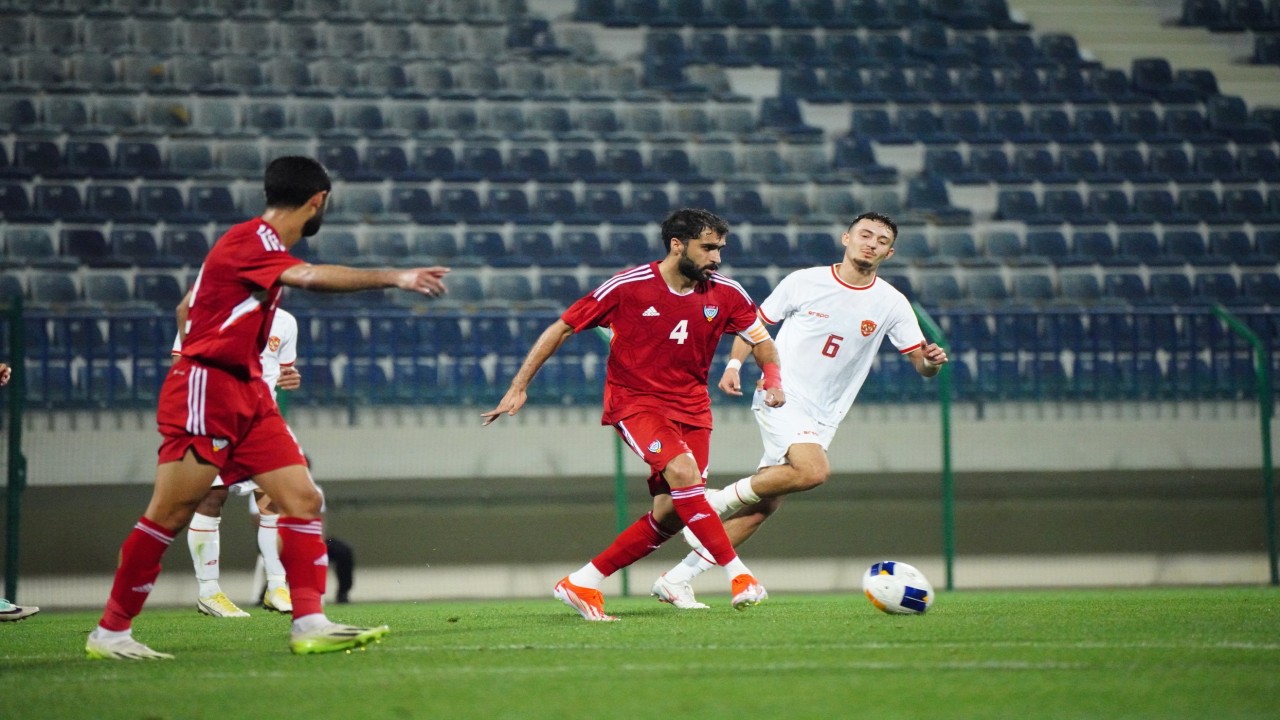 Timnas Indonesia saat berhadapan dengan UEA pada laga uji coba jelang bergulirnya Piala Asia U-23 2024. (dok PSSI)