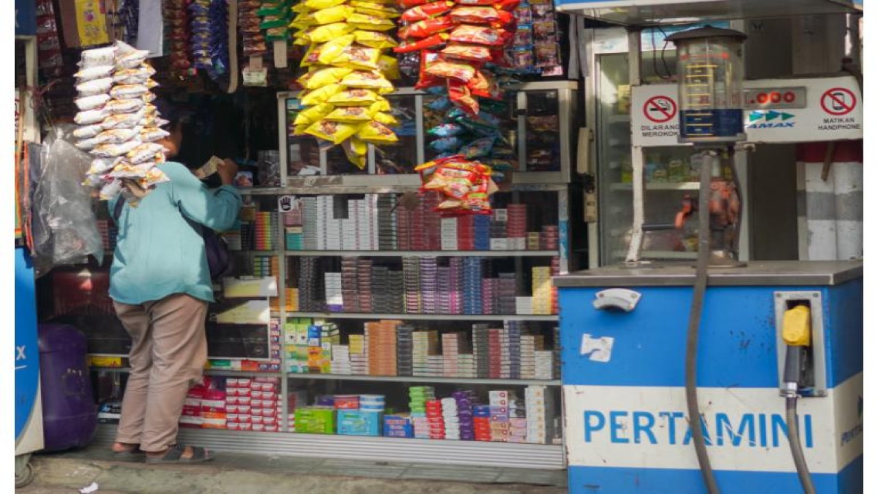 Kemenkop UKM buka suara soal larangan warung Madura buka 24 jam/IST