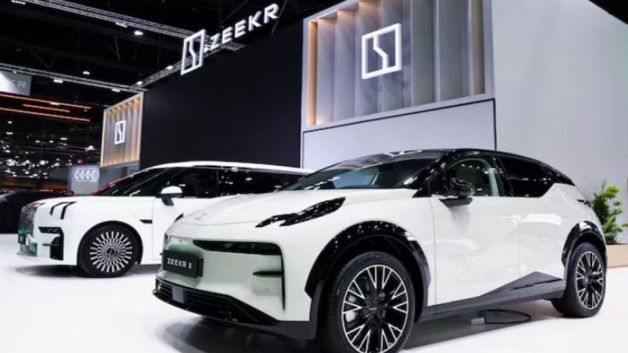 Mobil listrik Zeekr dipamerkan di Bangkok International Motor Show ke-45 di Bangkok, Thailand, 25 Maret 2024. (Foto: Dok/Chalinee Thirasupa/Reuters)