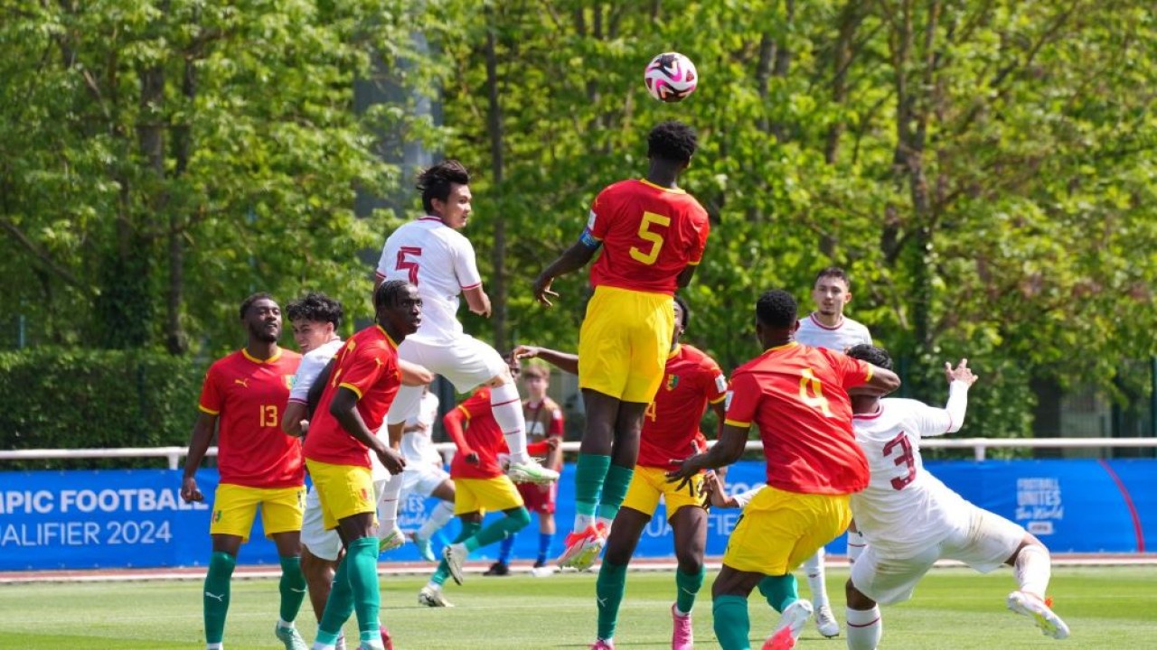 Timnas Indonesia U-23 takluk 0-1 dari Guinea, di Stade Pierre Pibarot, Clairefontaine-en-Yvelines, Prancis, pada Kamis (9/5/2024).  (Foto: PSSI)