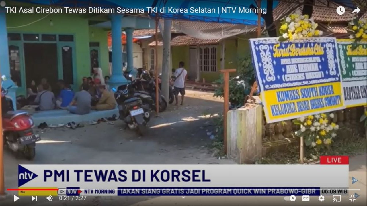 Suasana di rumah korban Ade Irawan TKI asal Cirebon yang tewas ditikam sesama TKI di Korsel