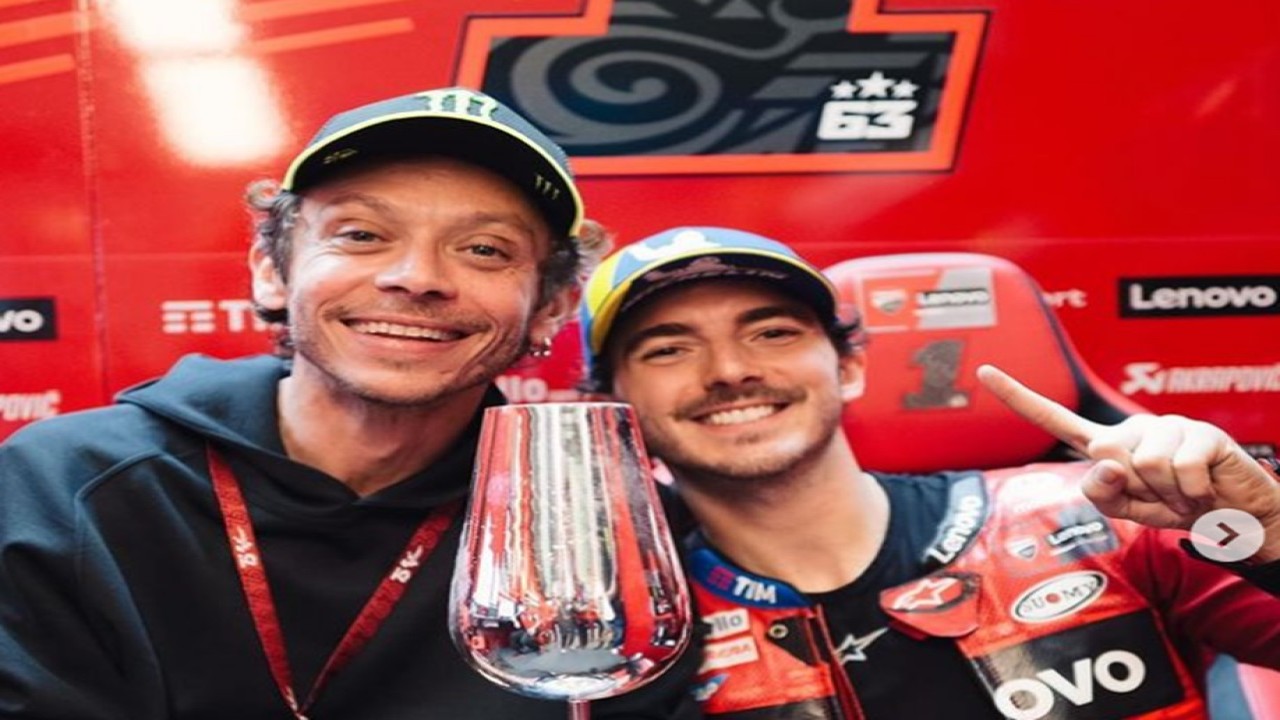 Valentino Rossi dan Francesco Bagnaia (Instagram)