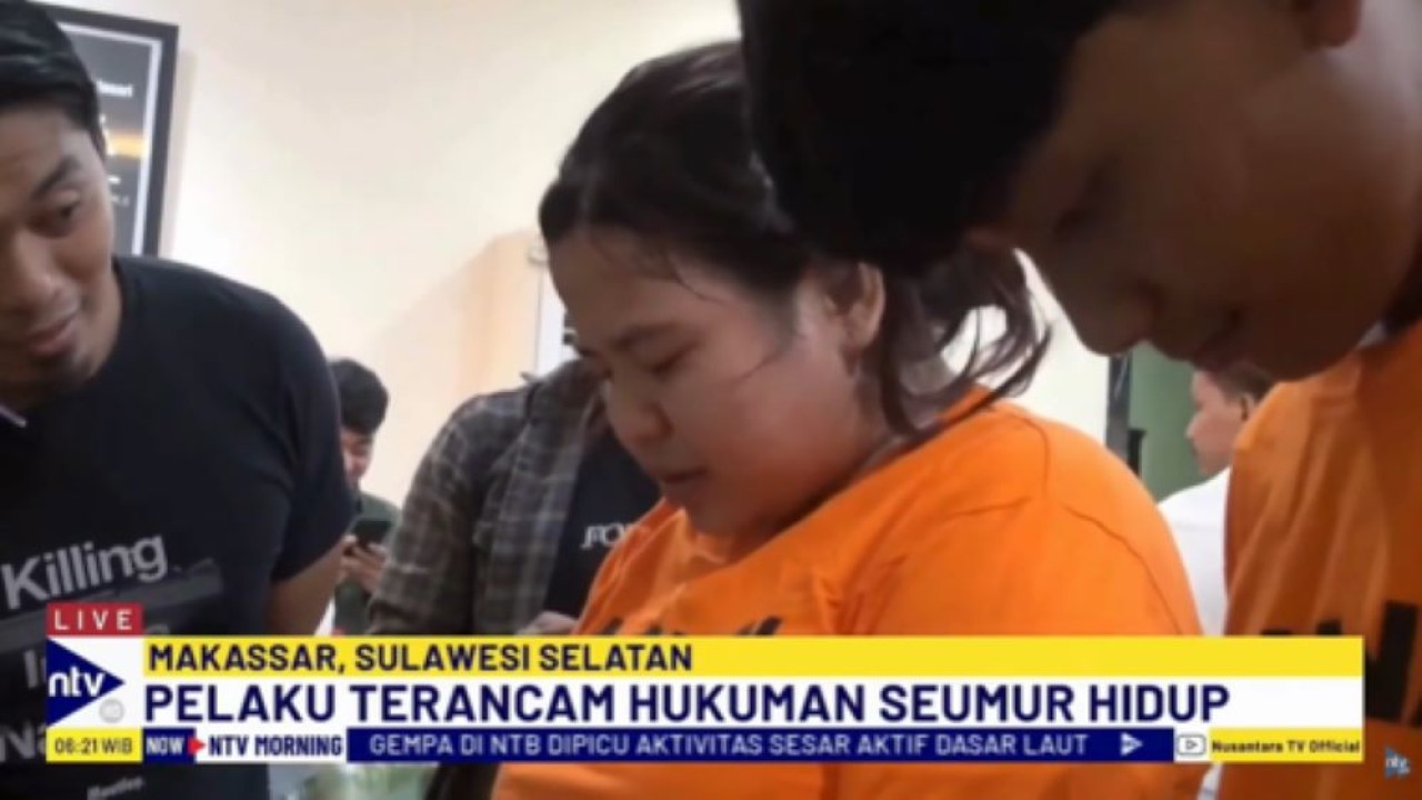 Vivi seorang cucu yang membunuh neneknya saat diperiksa polisi/tangkapan layar NTV