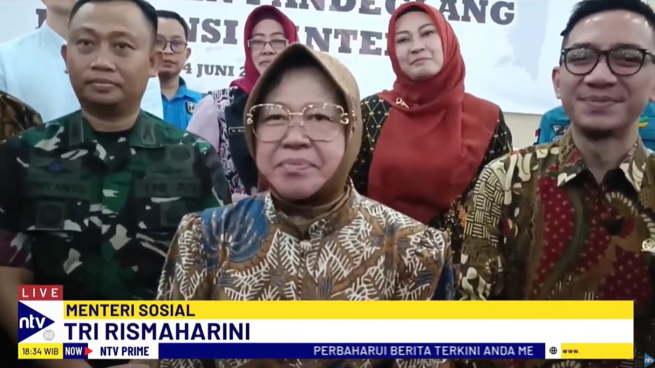 Menteri Sosial Tri Rismaharini menegaskan bakal memberikan bansos kepada korban judi online jika datanya sudah siap.