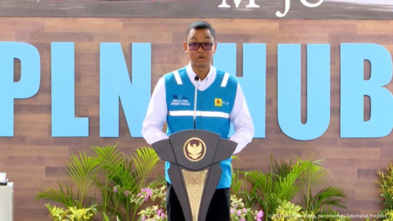 Dirut PT PLN Persero, Darmawan Prasodjo pada acara peresmian peletakan batu pertama atau groundbreaking PLN Hub di IKN oleh Presiden Jokowi/tangkapan layar Yotube Sekretariat Presiden
