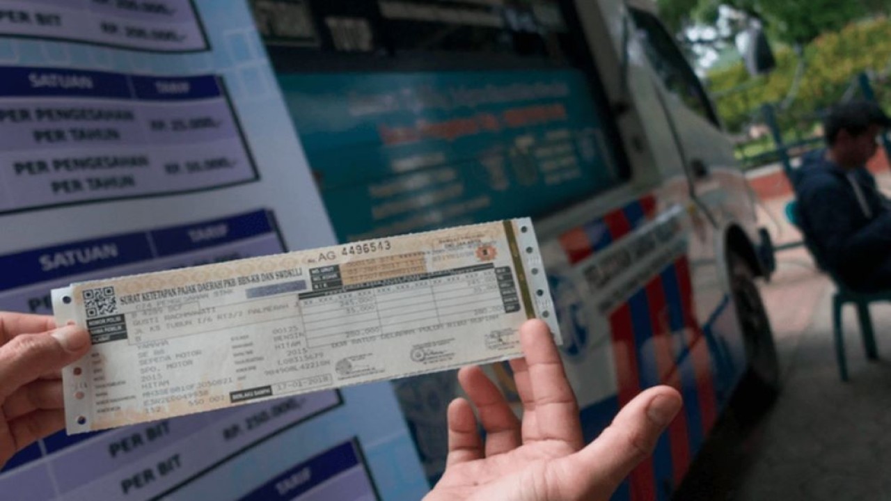 Gerai Samsat keliling ini hanya melayani pembayaran pajak kendaraan bermotor (PKB) tahunan.  (Foto: Istimewa)