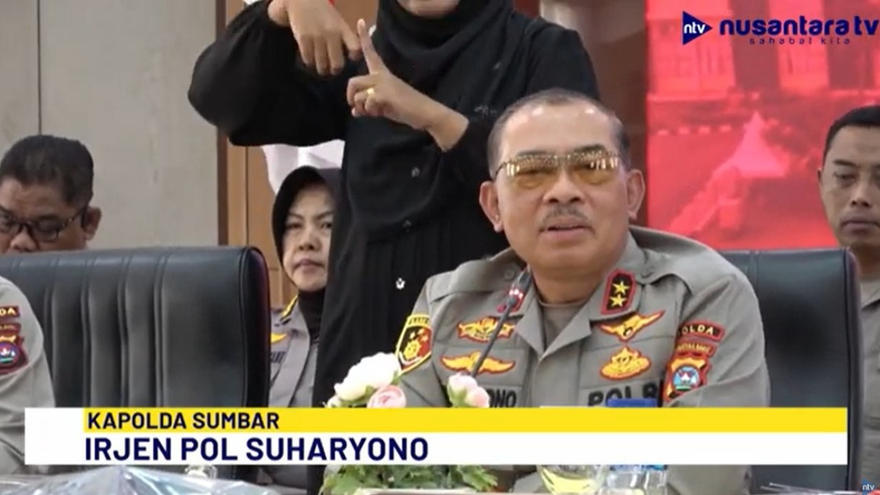 Kapolda Sumbar Irjen Pol Suharyono mengatakan berdasarkan hasil penyelidikan meninggalnya Afif Maulana akibat meloncat dari jembatan.