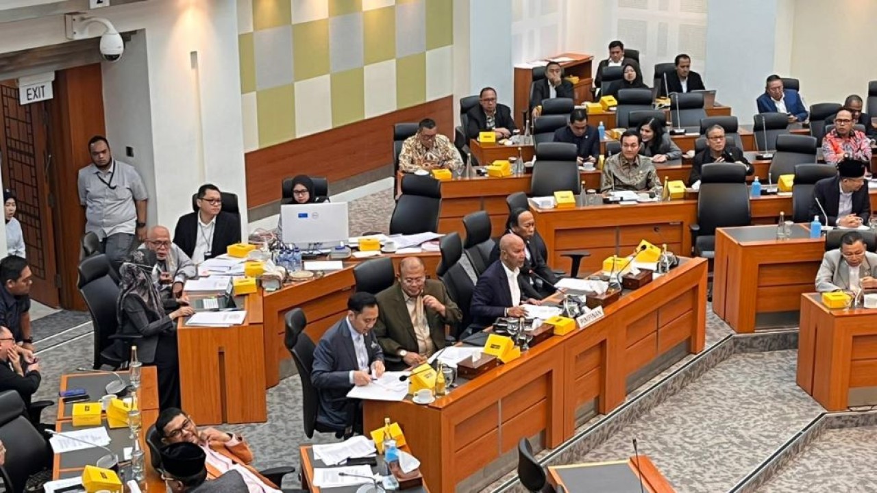 Rapat Banggar DPR RI dan Pemerintah membahas pertumbuhan ekonomi nasional 2025/ist