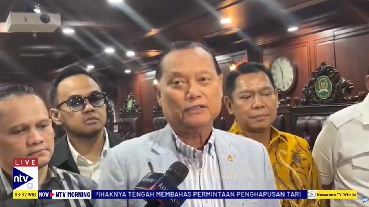 Dua anggota DPR RI dan 58 staf di lingkungan DPR RI diduga ikut terlibat bermain judi online.