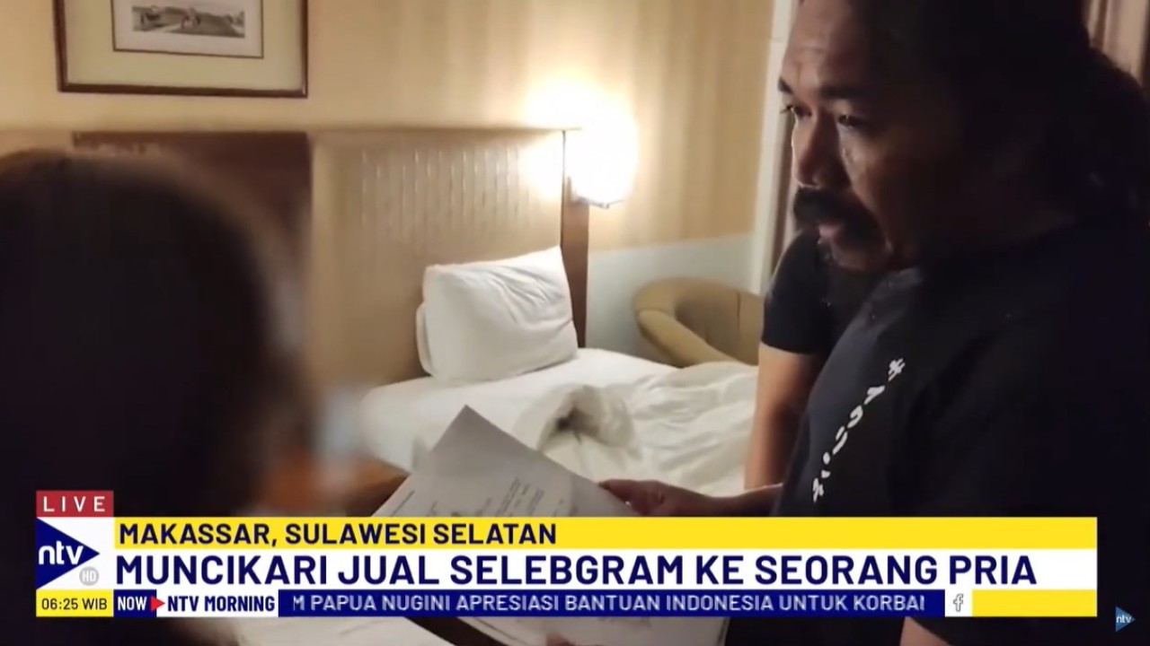Mucikari menjual seorang mahasiswa yang juga selebgram berinisial ER dengan tarif Rp5 juta sekali kencan.