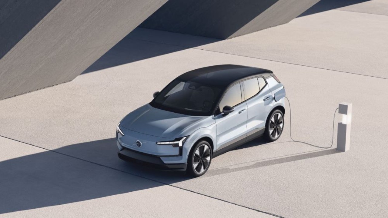 Mobil listrik kompak murah Volvo EX30 diperkirakan akan mulai dijual dengan harga sekitar Rp573 jutaan. (Foto: Teslarati)