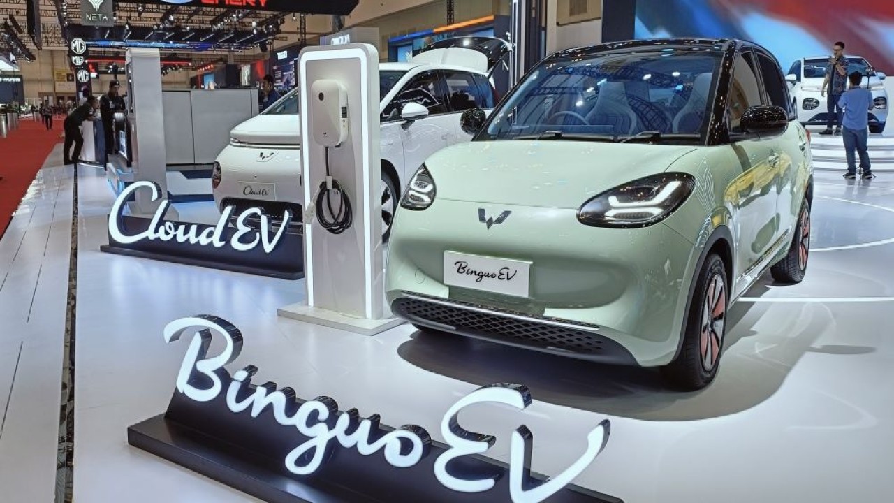 Wuling BinguoEV edisi special meluncur di ajang GIIAS 2024. (Foto: Adiantoro/NTV)