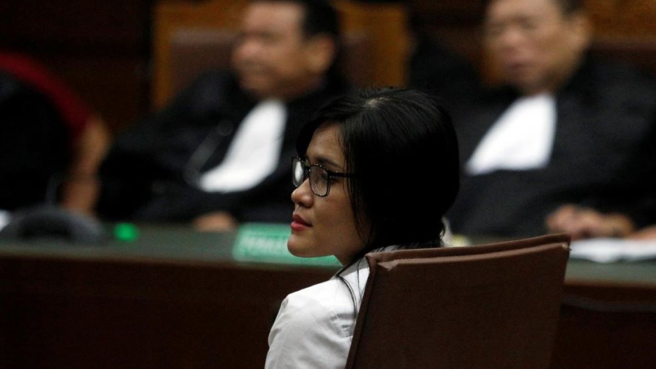 Jessica Kumala Wongso, terpidana kasus pembunuhan kopi 'sianida' yang menewaskan Wayan Mirna Salihin, dijadwalkan bebas bersyarat dari Lapas Pondok Bambu, Jakarta Timur, pada Minggu (18/8/2024). (Foto: REUTERS/Iqro Rinaldi)