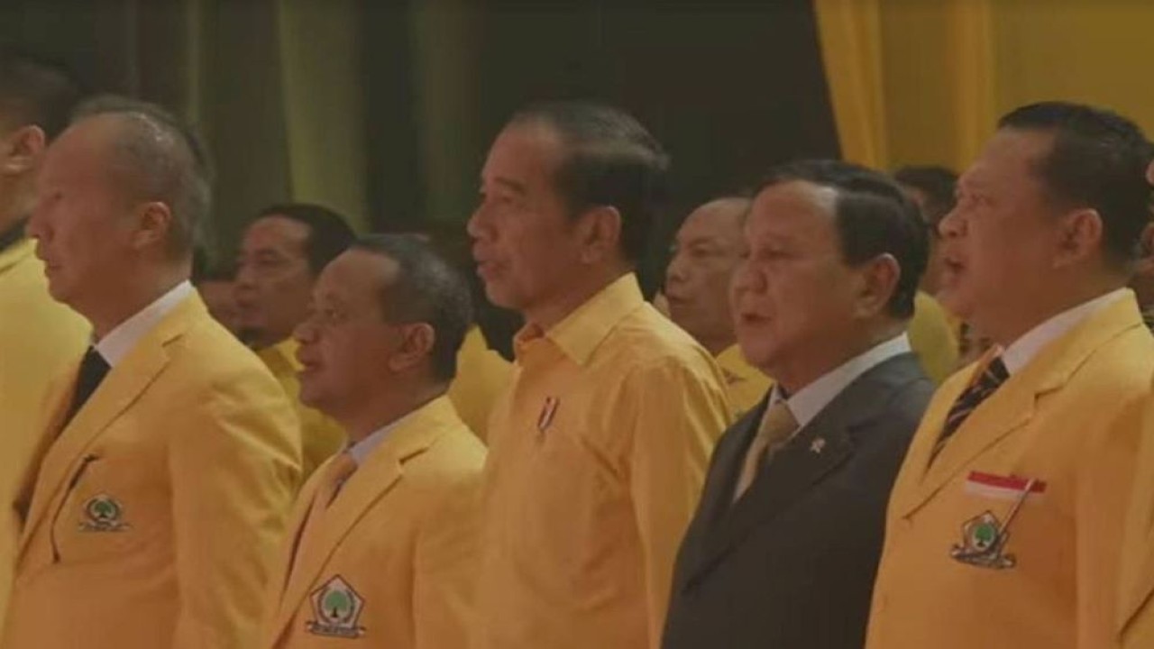 Presiden Joko Widodo (Jokowi) bersama Presiden Terpilih Prabowo Subianto dan jajaran pengurus Golkar pada penutupan Munas XI Golkar/ist